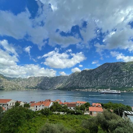 Apartments Krivokapic Prcanj With Bay View Kotor Exterior foto